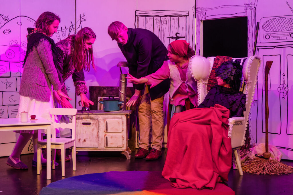 102 - _Q245410_DPL_9.2_LR_3000